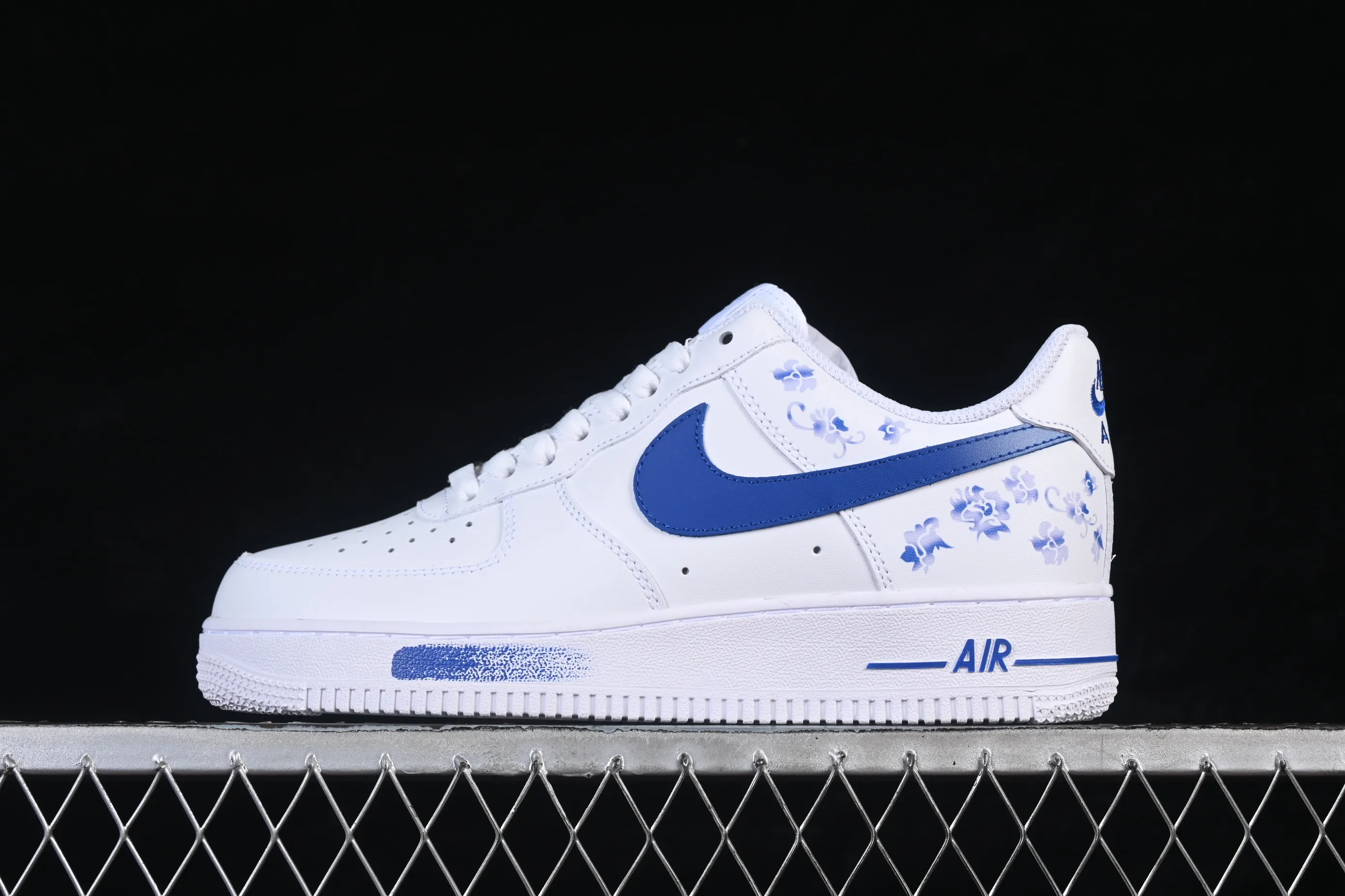 All categories Nk Air Force 1 Air Force series Nk Air Force 1 Low Air Force low-top Nike Air Force 1'07 Low Two-dimensional theme Air Force 1 low-top casual sneakers ZH0316-141